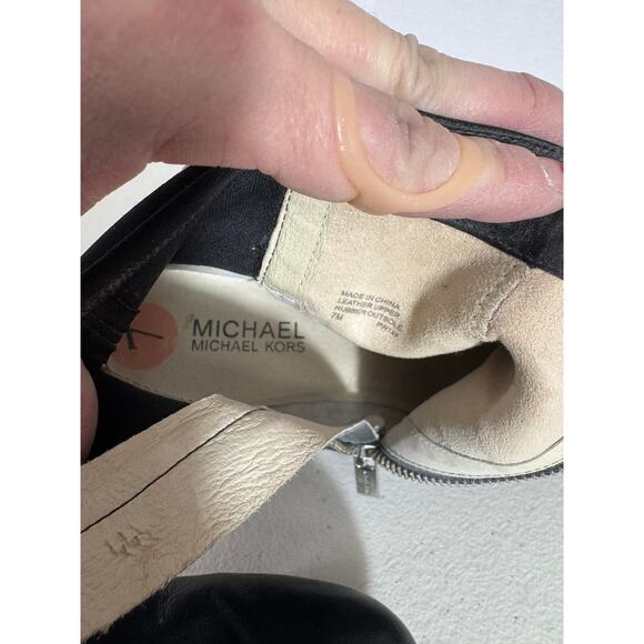 "Michael Kors"  Bromley Womens Blk Leather Wedge Bootie Side Zipper NEW? Classy - Picture 9 of 9